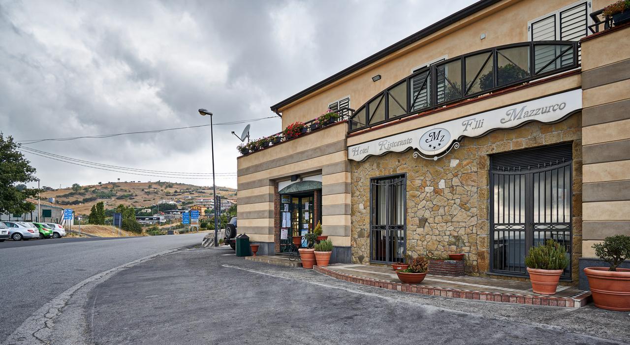 Hotel Mazzurco Cesaro Exterior photo